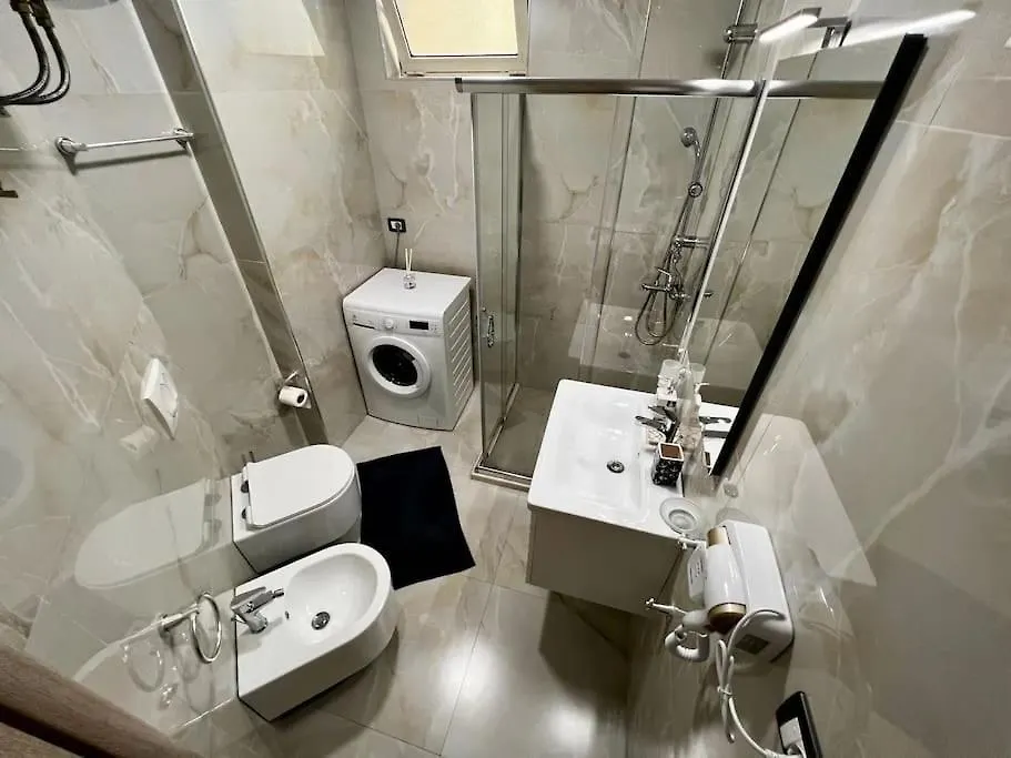 Apartment Escape Durres 0*,