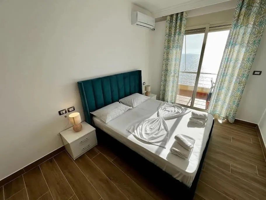 Apartment Escape Durres 0*,
